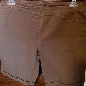 Soft Surround Dark Khaki shorts